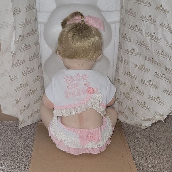 Ashton Drake Galleries "Cute As A Button" Porcelain Doll Titus Tomescu 1993 Vtg - Picture 6 of 16